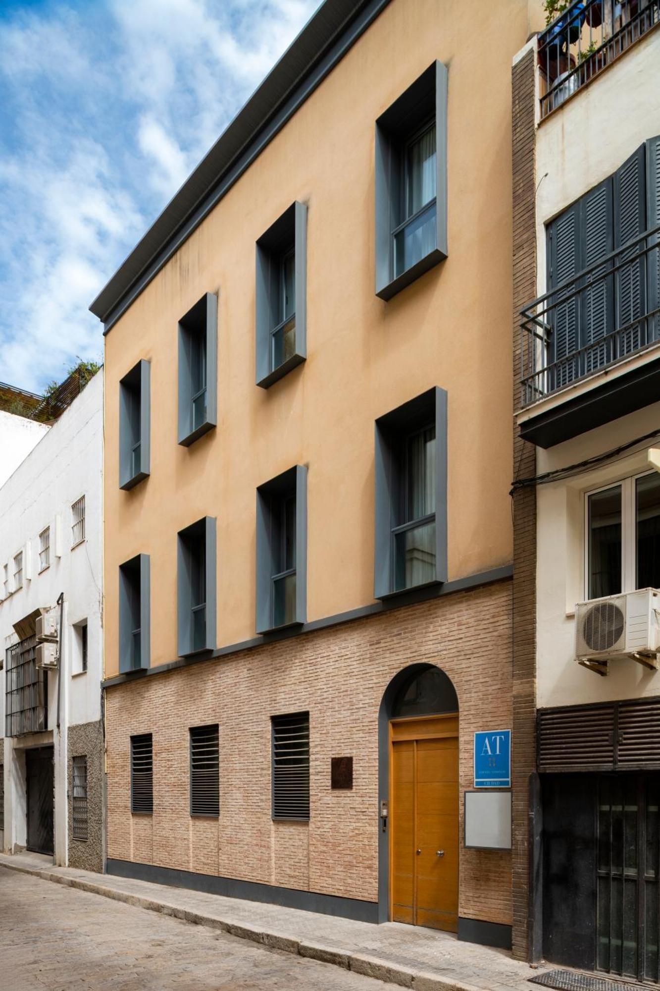 Suites Maestranza - Herreria By Magno Apartments セビリア エクステリア 写真