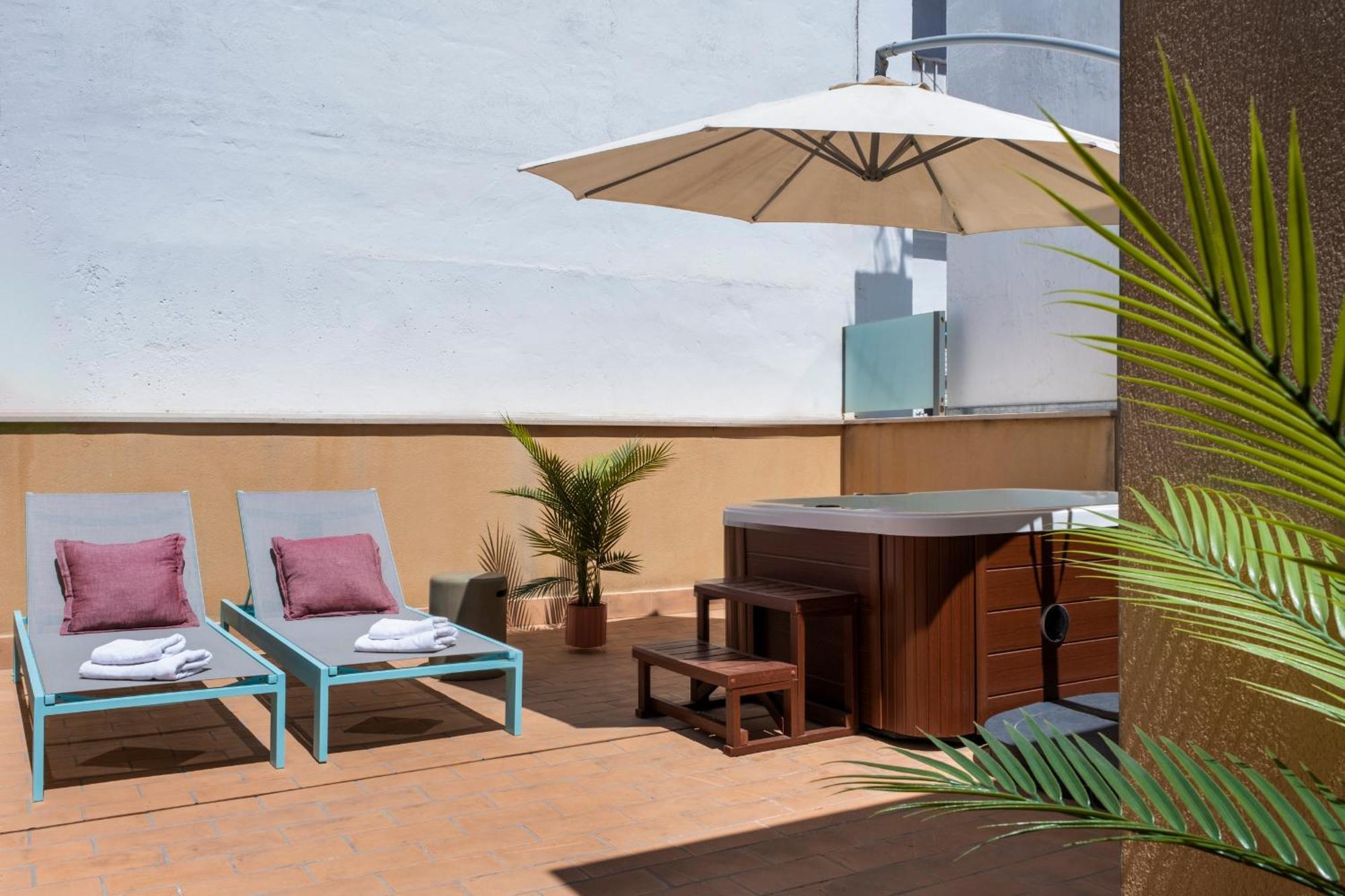 Suites Maestranza - Herreria By Magno Apartments セビリア エクステリア 写真